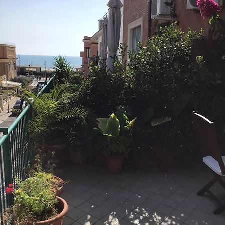 Ostia Bed And Beach Екстериор снимка