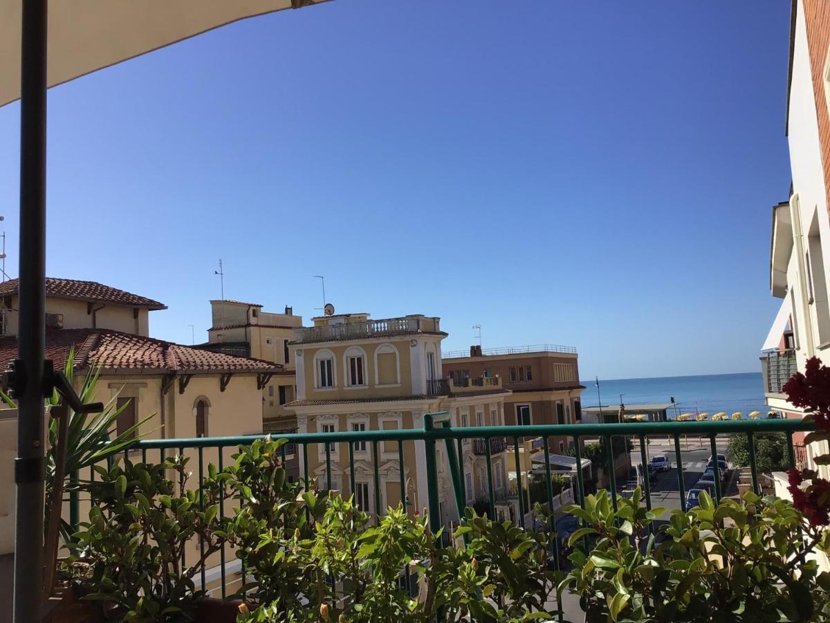 Ostia Bed And Beach Екстериор снимка