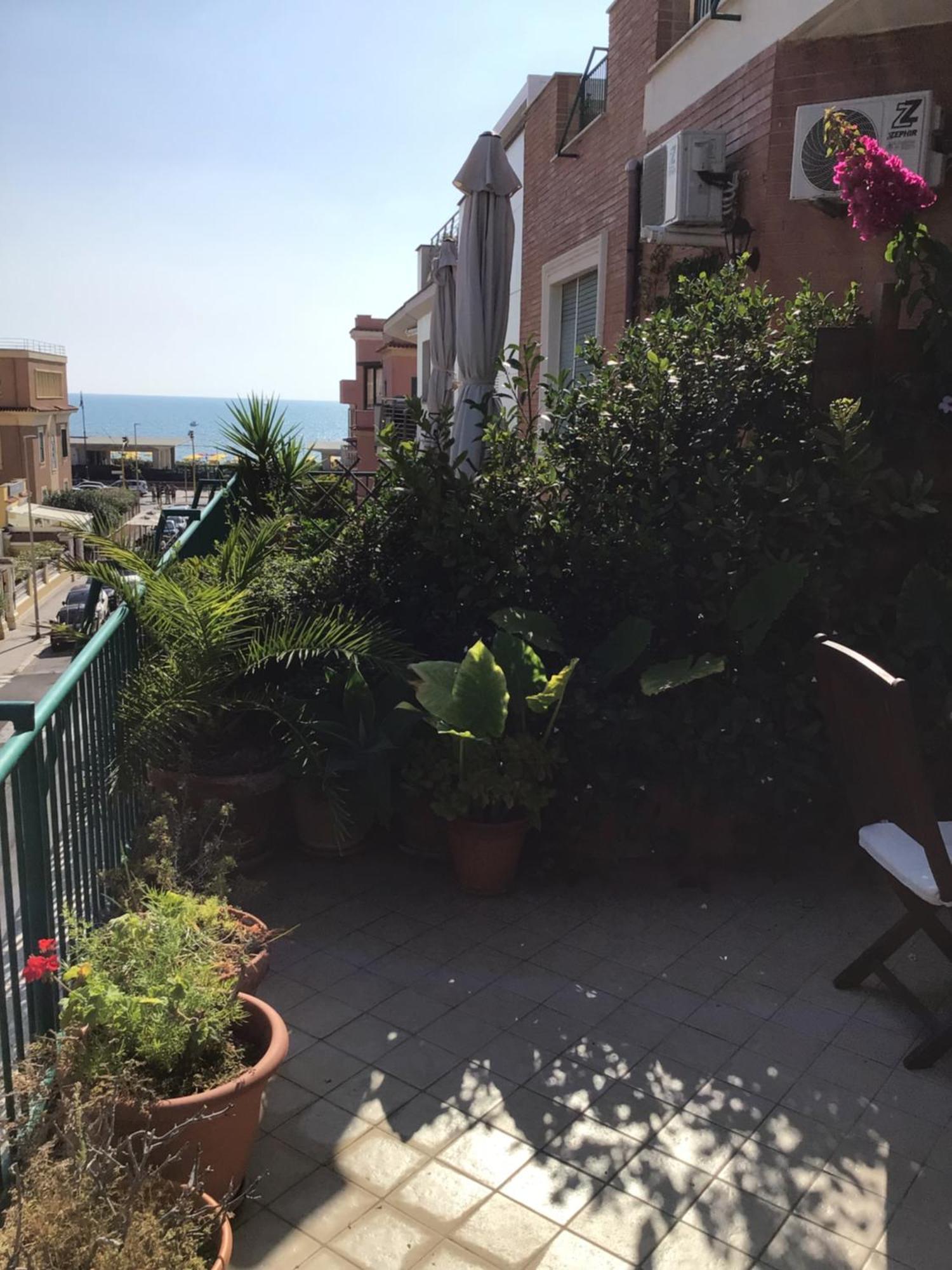 Ostia Bed And Beach Екстериор снимка